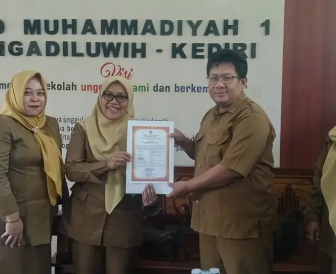 Senin Berkah! SD Mutu Ngadiluwih Resmi Kantongi Izin Operasional