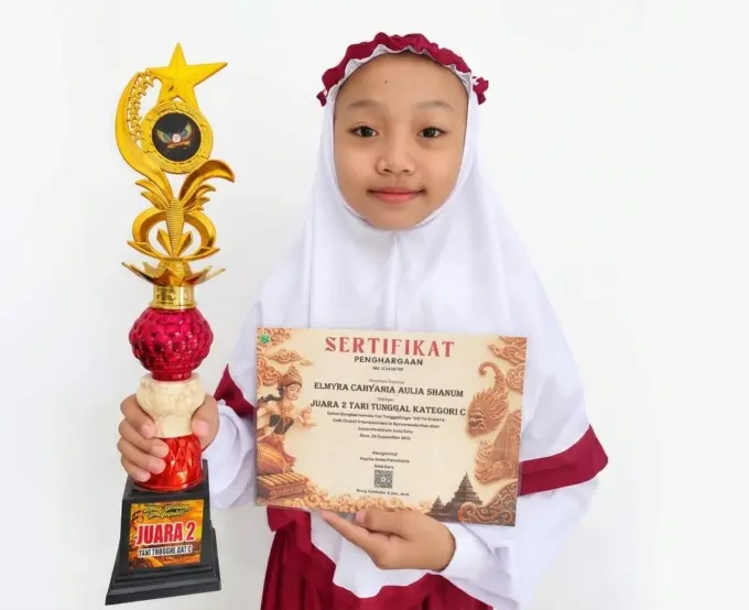Dari Gerak Jadi Prestasi! 💃✨ Elmyra Raih Juara 2 Tari Tunggal di Satya Budaya Kota Batu